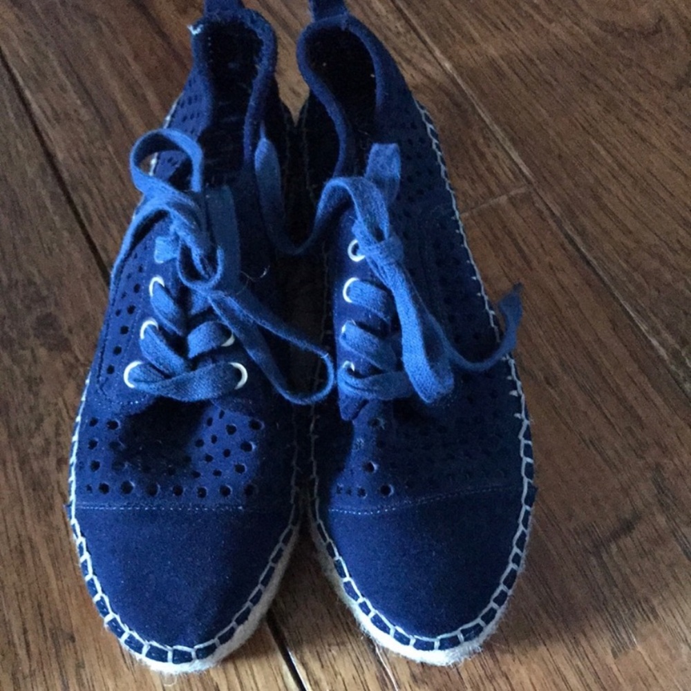 J/slides NYC in navy blue